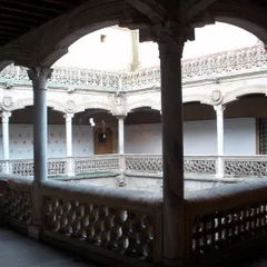 Patio de la Casa de las Conchas, Salamanca